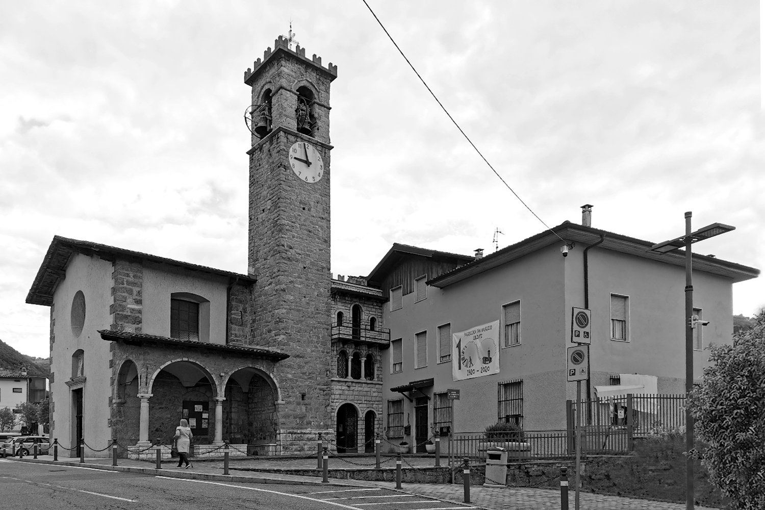 san maurizio: progetto di restauro per la sistemazione del sagrato, delle facciate, delle coperture e della torre campanaria della Chiesa di San Maurizio e della casa parrocchiale per la Parrocchia di Colzate.