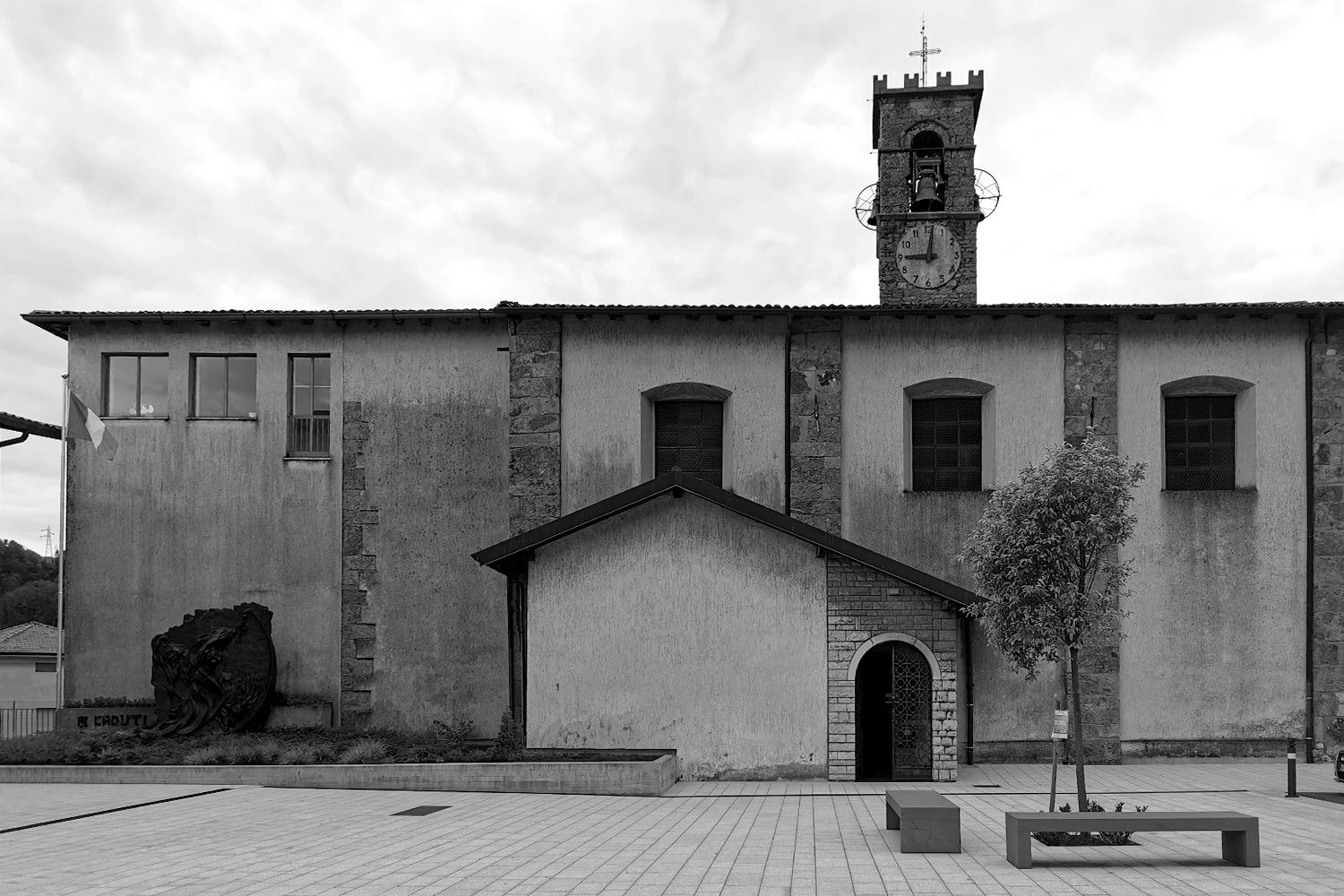 san maurizio: progetto di restauro per la sistemazione del sagrato, delle facciate, delle coperture e della torre campanaria della Chiesa di San Maurizio e della casa parrocchiale per la Parrocchia di Colzate.