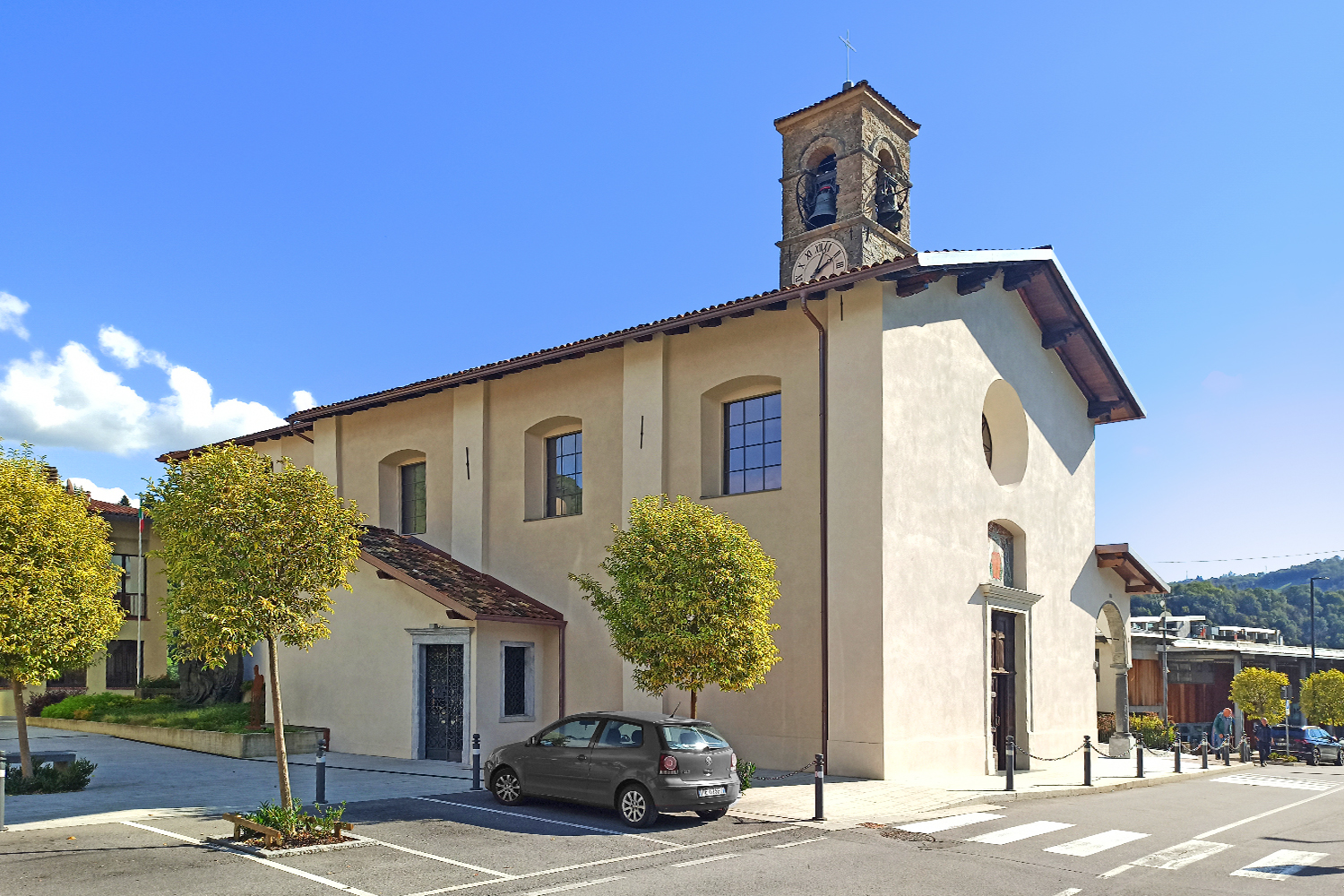 san maurizio: progetto di restauro per la sistemazione del sagrato, delle facciate, delle coperture e della torre campanaria della Chiesa di San Maurizio e della casa parrocchiale per la Parrocchia di Colzate.