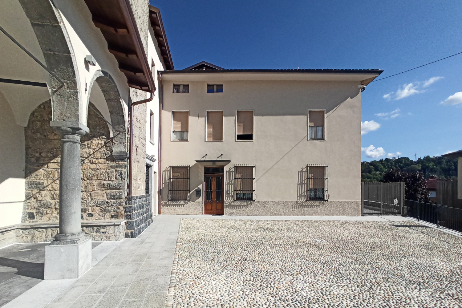 san maurizio: progetto di restauro per la sistemazione del sagrato, delle facciate, delle coperture e della torre campanaria della Chiesa di San Maurizio e della casa parrocchiale per la Parrocchia di Colzate.