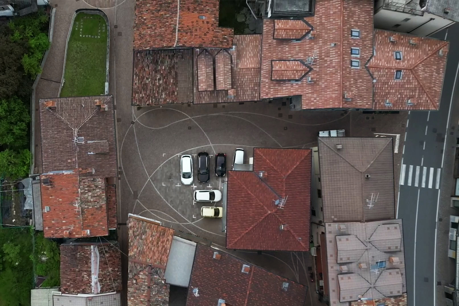 intrecci urbani: progetto di riqualificazione e connessione del tessuto urbano frammentato nel centro storico di Castione della Presolana.